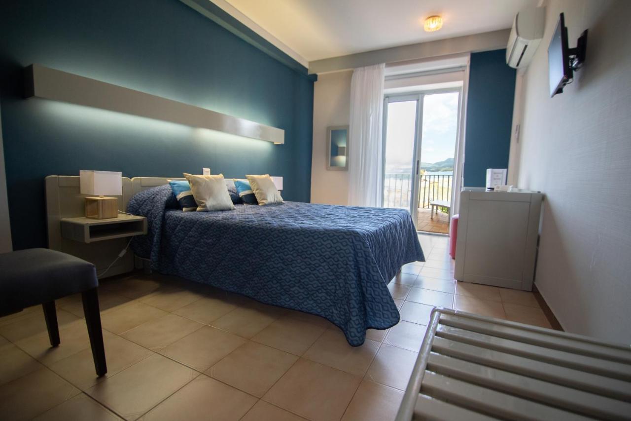 Hotel Beach Проприано Екстериор снимка